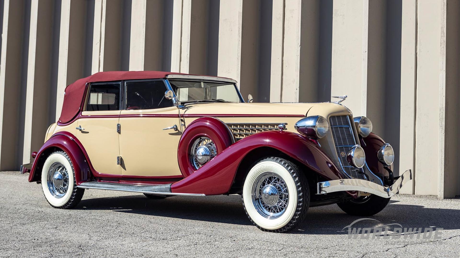 1935 Auburn 851 Salon Phaeton — Classic Car Club of America National First Prize, badge #9268