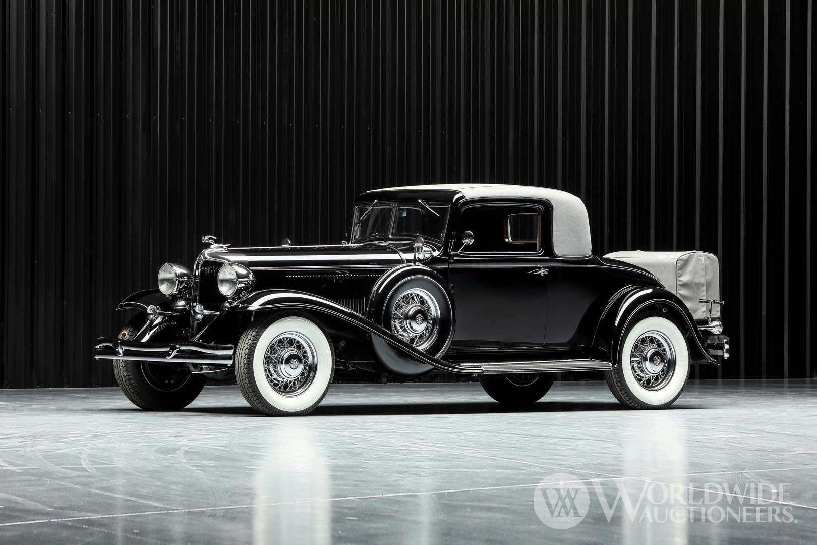 1932 Chrysler Imperial CH Eight Coupe